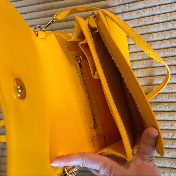 Tory Burch Yellow Crossbody Bag - Picture 6 of 7